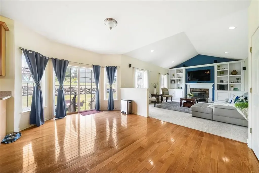 2081 Independence Drive New Windsor NY 12553