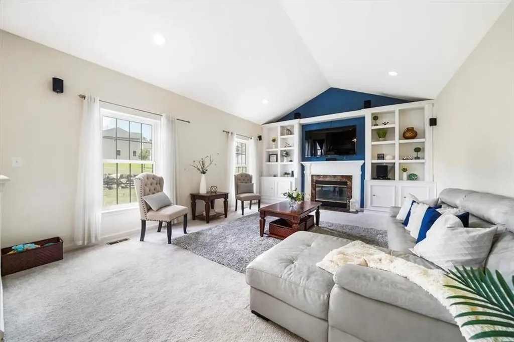 2081 Independence Drive New Windsor NY 12553