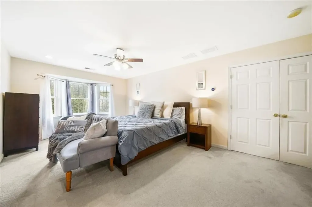 2081 Independence Drive New Windsor NY 12553