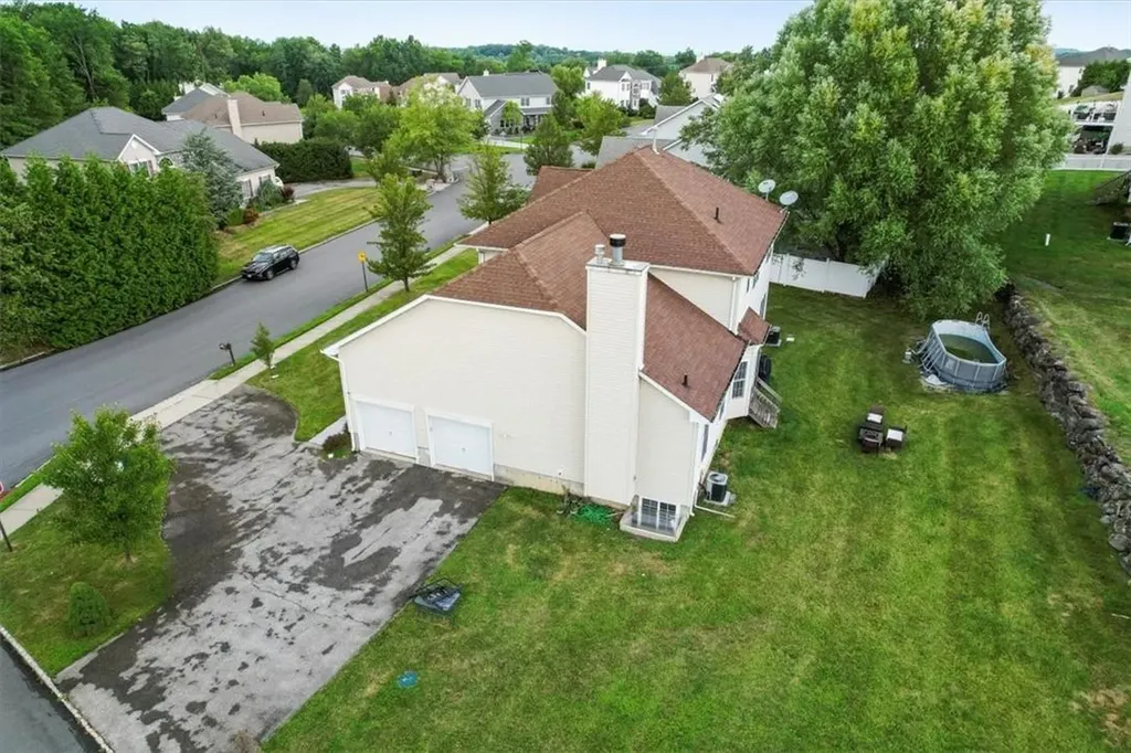 2081 Independence Drive New Windsor NY 12553