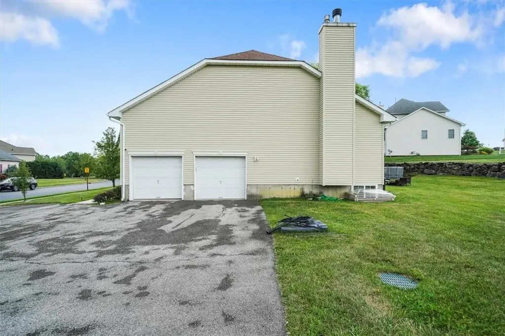2081 Independence Drive New Windsor NY 12553
