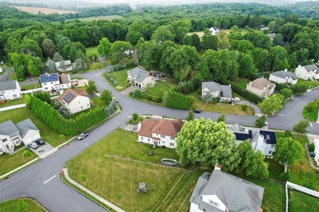 2081 Independence Drive New Windsor NY 12553