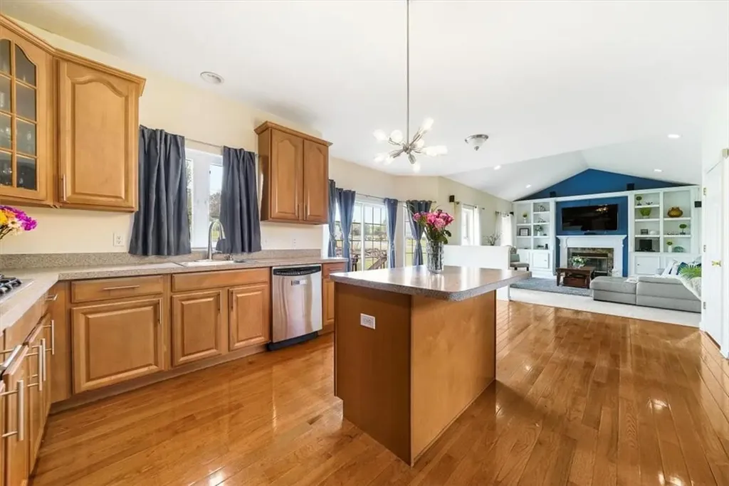2081 Independence Drive New Windsor NY 12553