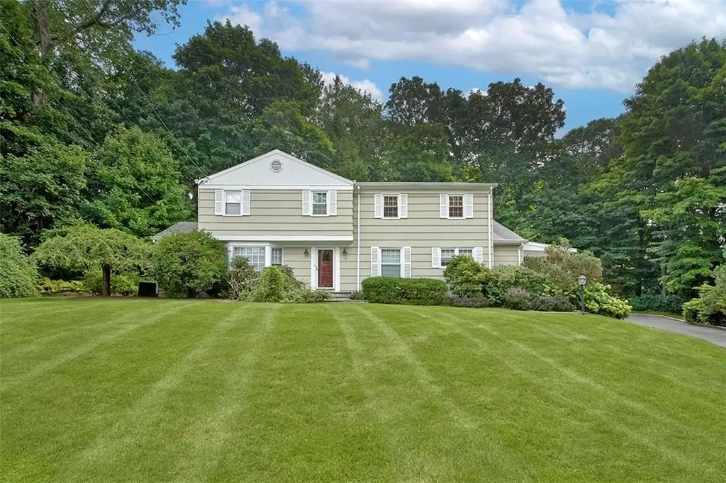 110 Ridgewood Terrace Chappaqua NY 10514