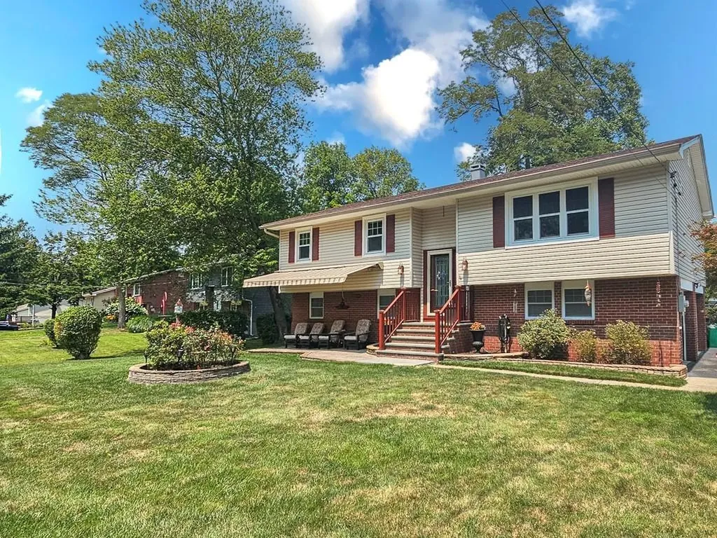 11 Mahar Drive Poughkeepsie NY 12601