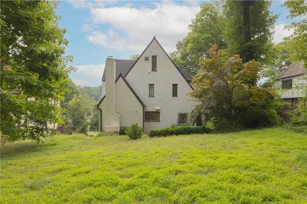 1199 Post Road Scarsdale NY 10583