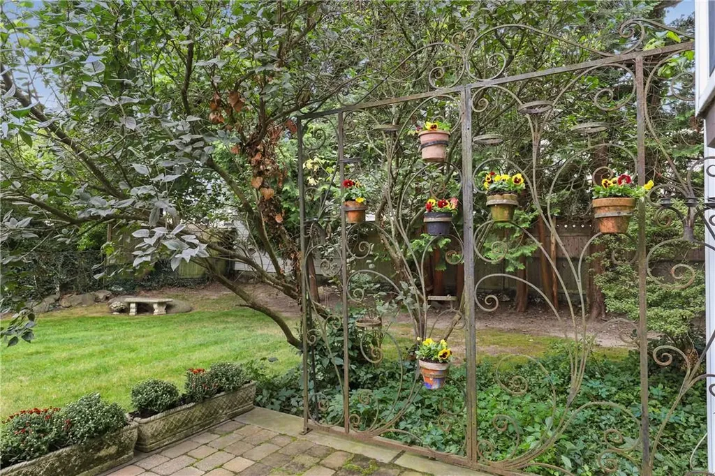 26 Dusenberry Road Bronxville NY 10708