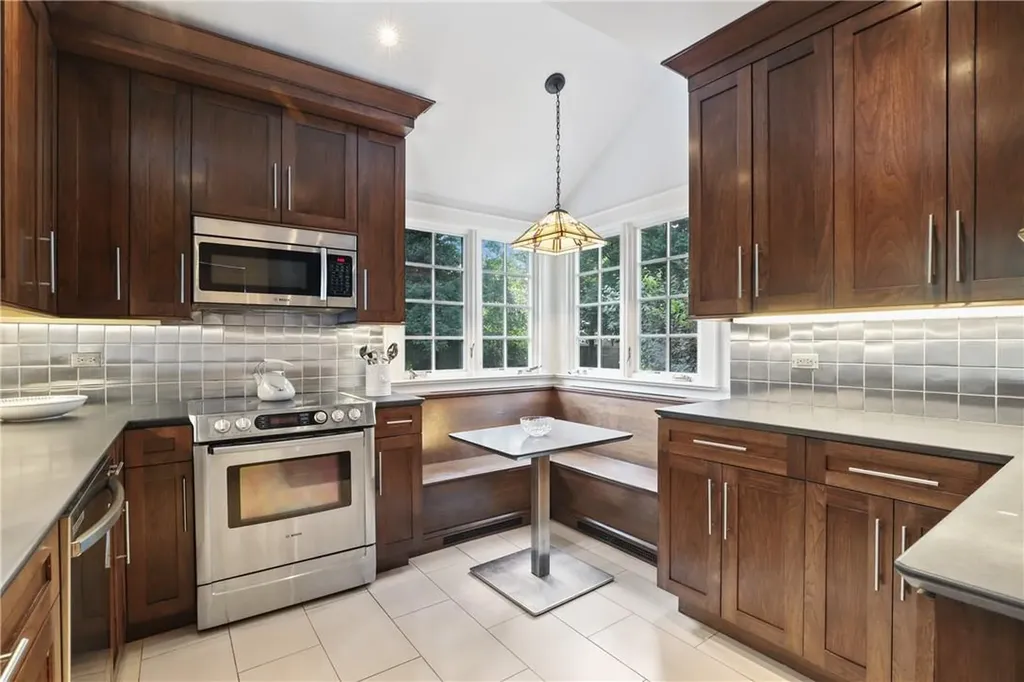 26 Dusenberry Road Bronxville NY 10708