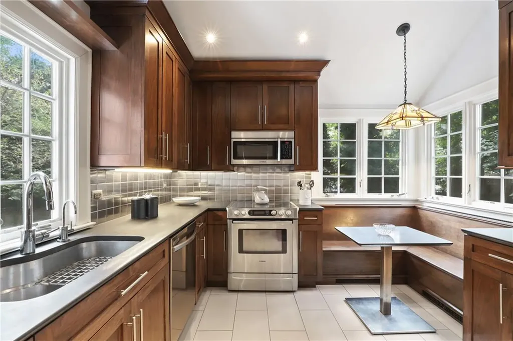 26 Dusenberry Road Bronxville NY 10708