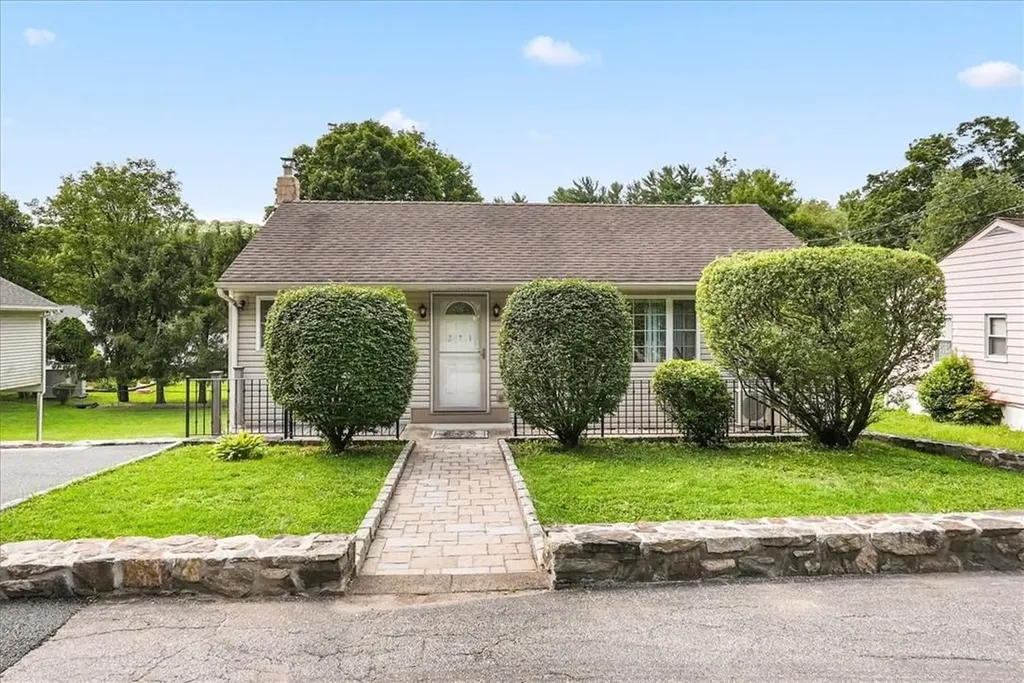 271 Sprout Brook Road Cortlandt NY 10567