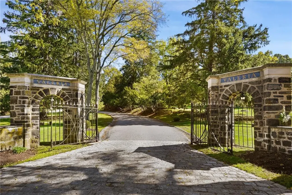 341 Furnace Dock Road Cortlandt Manor NY 10567