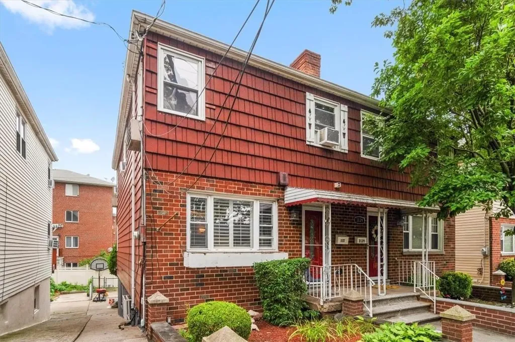 3127 Griswold Avenue Bronx NY 10465