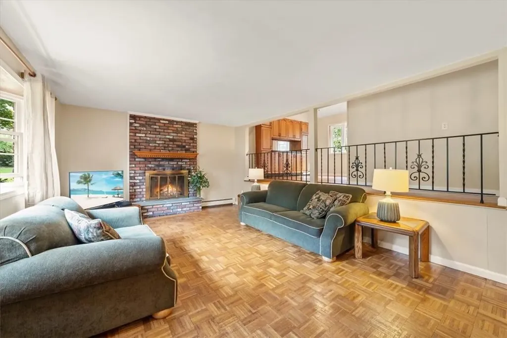 86 Bloomer Road Mahopac NY 10541