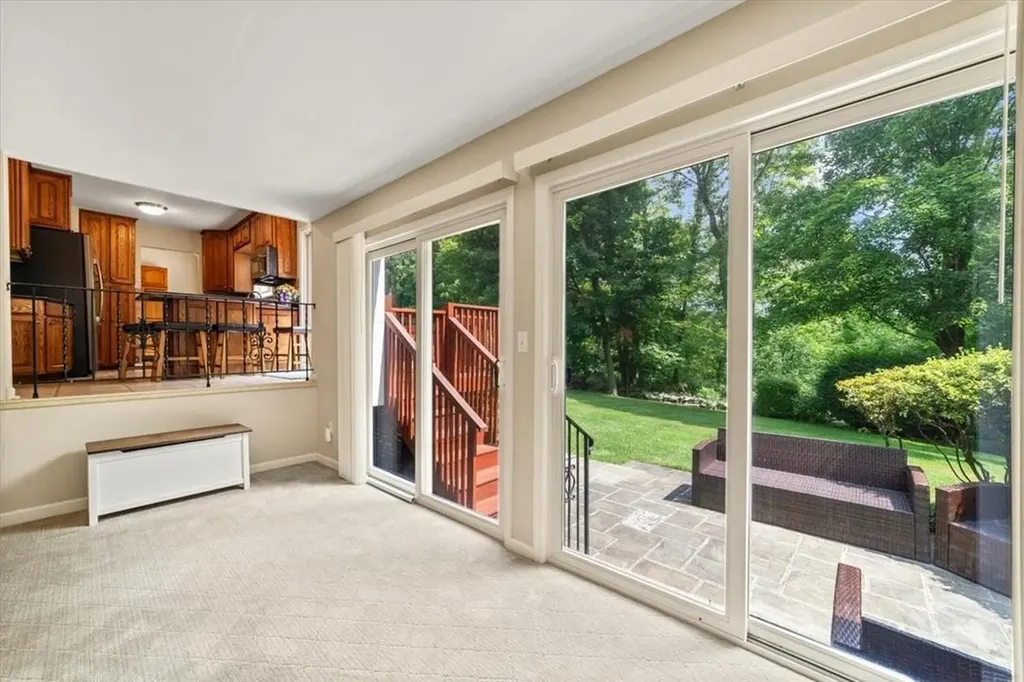 86 Bloomer Road Mahopac NY 10541