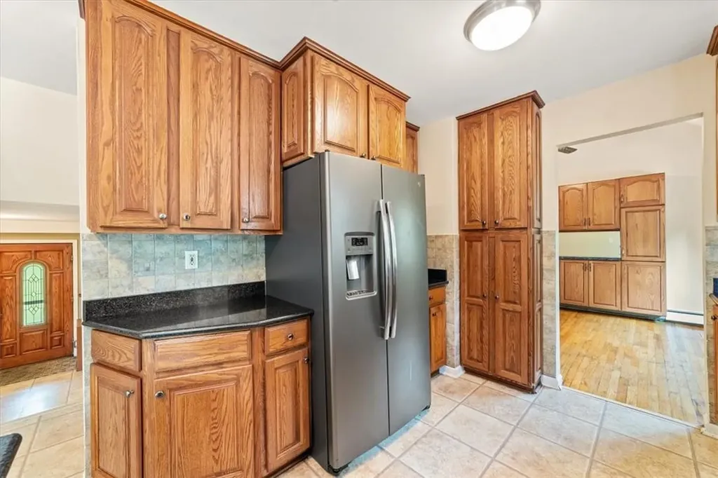 86 Bloomer Road Mahopac NY 10541