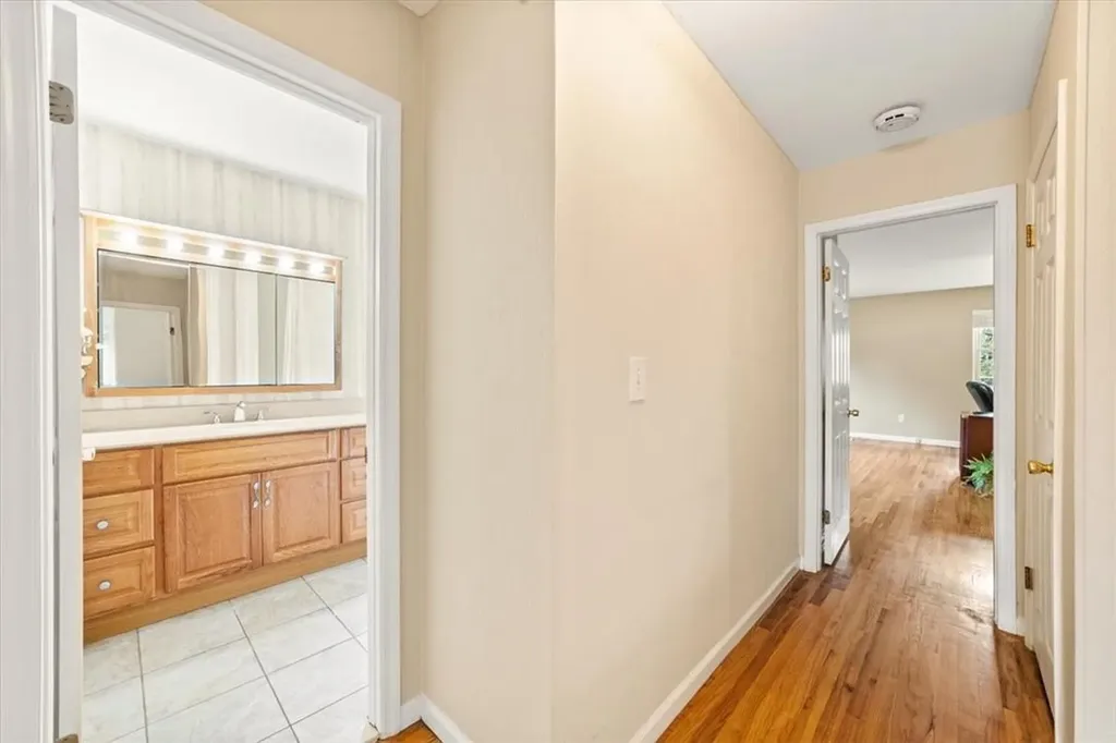 86 Bloomer Road Mahopac NY 10541