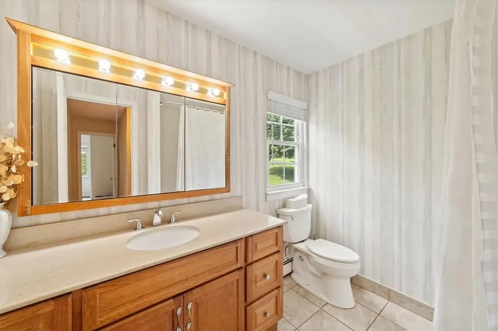 86 Bloomer Road Mahopac NY 10541