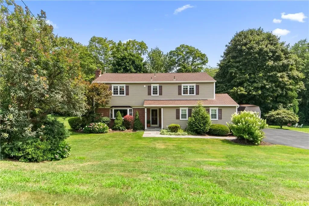 86 Bloomer Road Mahopac NY 10541