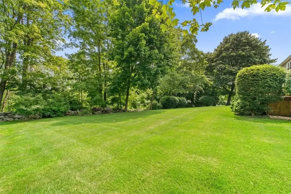 86 Bloomer Road Mahopac NY 10541