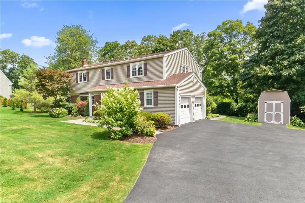 86 Bloomer Road Mahopac NY 10541