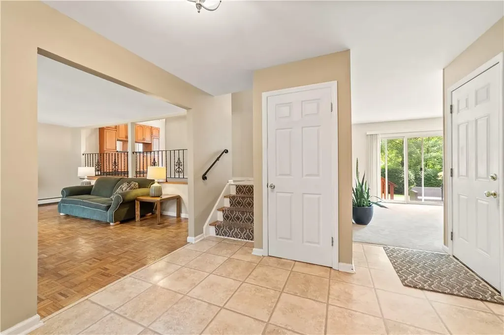 86 Bloomer Road Mahopac NY 10541