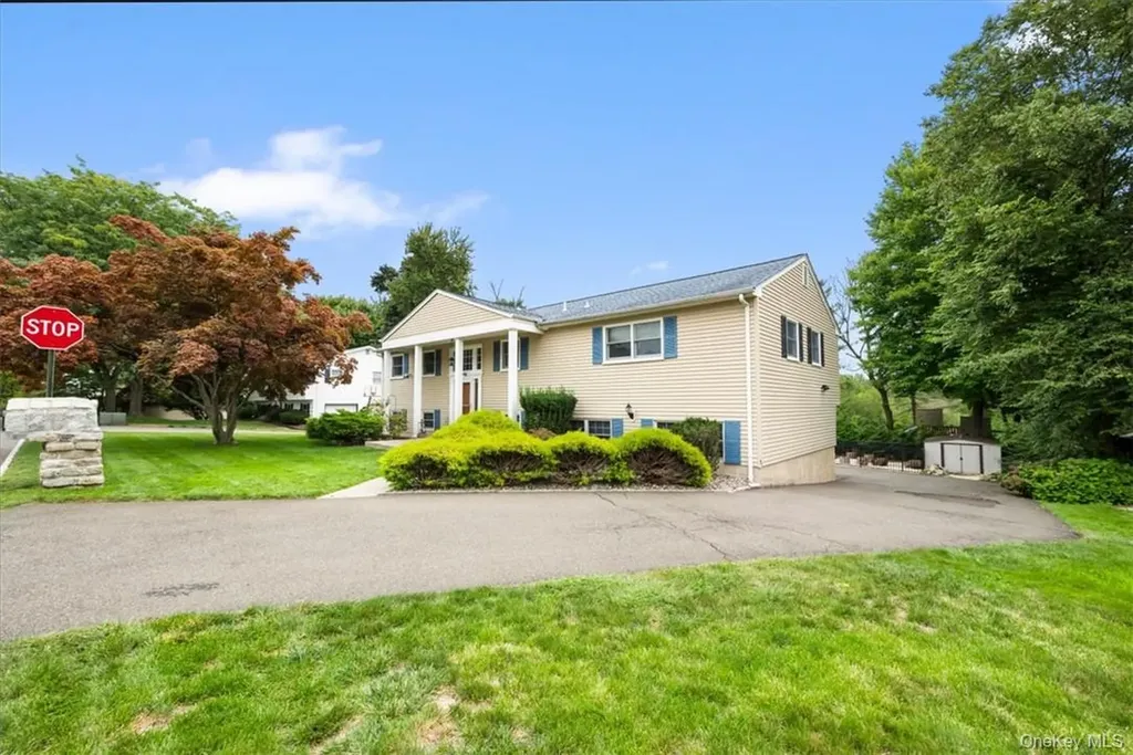 20 Lancaster Drive Suffern NY 10901
