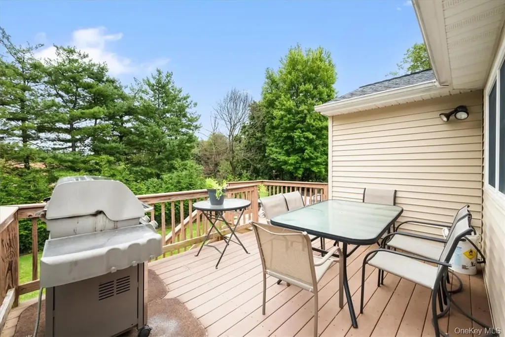 20 Lancaster Drive Suffern NY 10901