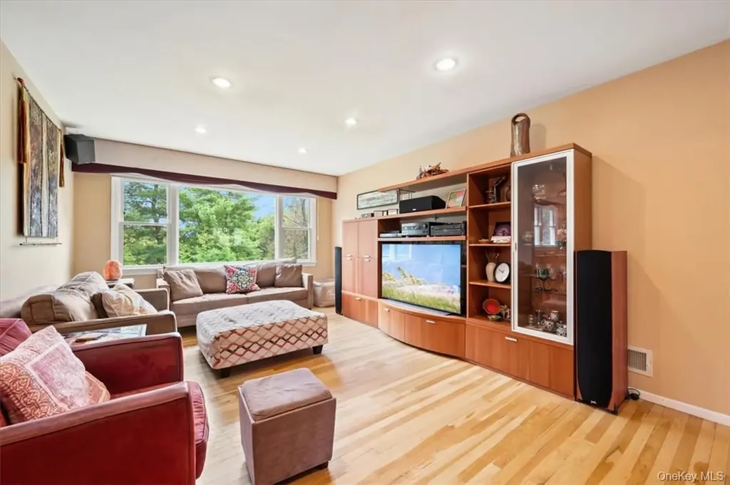 20 Lancaster Drive Suffern NY 10901