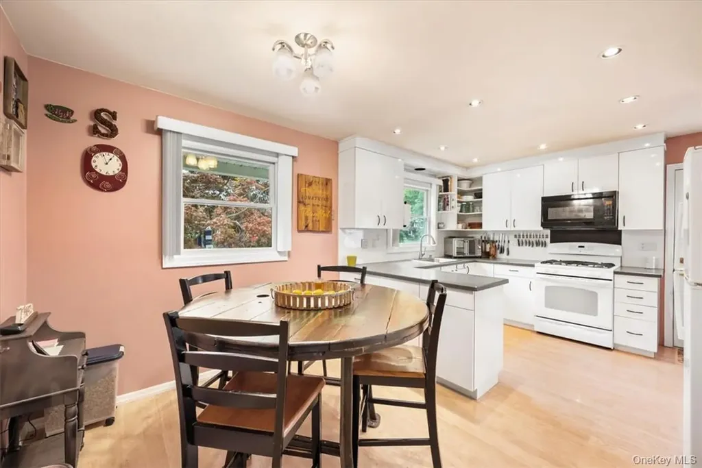20 Lancaster Drive Suffern NY 10901