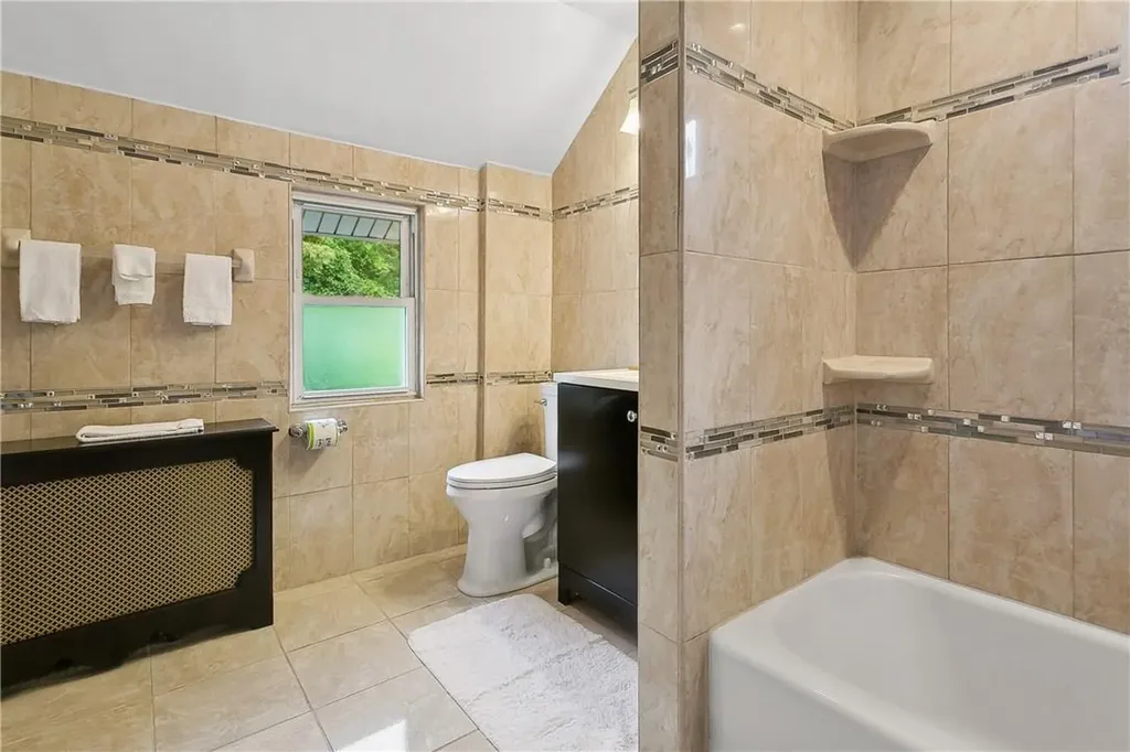 26 Old Road White Plains NY 10607