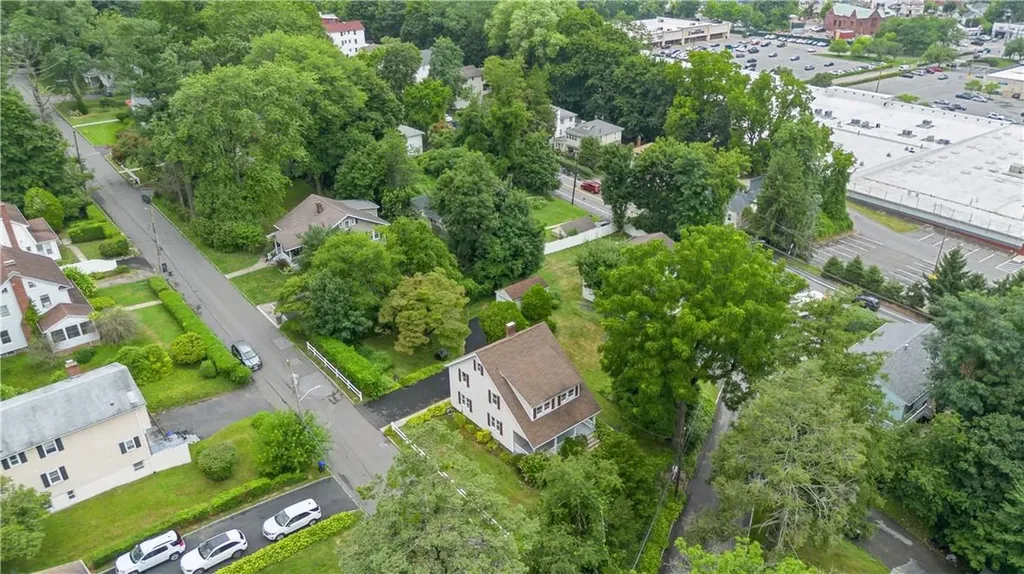 26 Old Road White Plains NY 10607