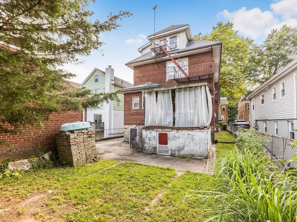 6030 Delafield Avenue Bronx NY 10471