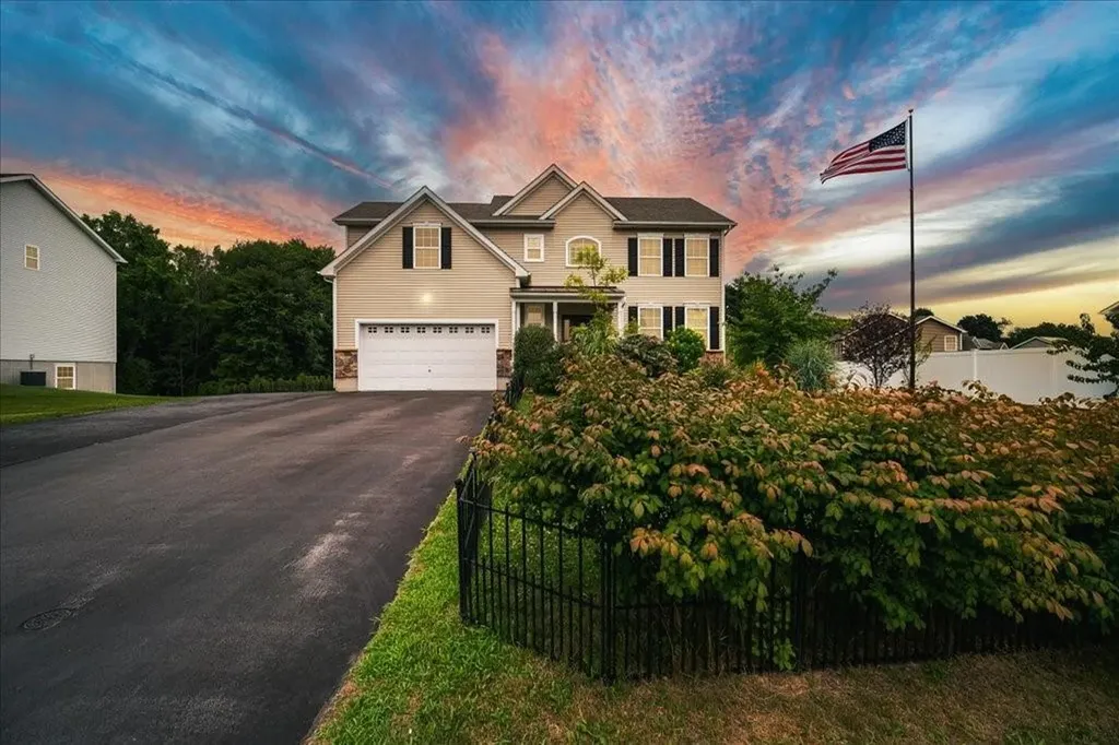 102 Stratford Drive Poughkeepsie NY 12603