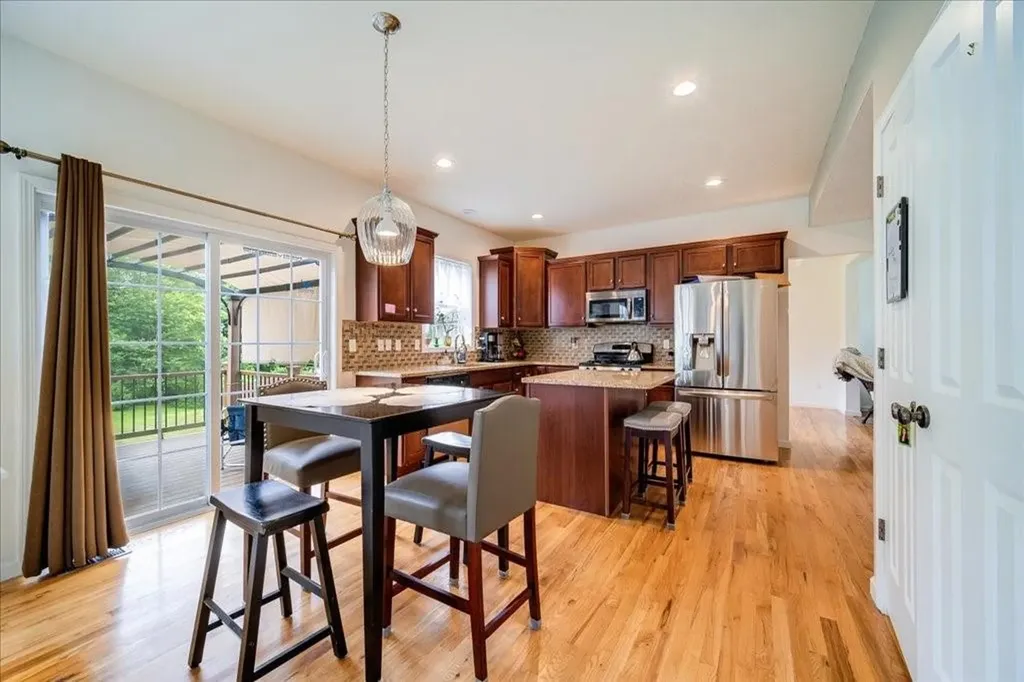 102 Stratford Drive Poughkeepsie NY 12603