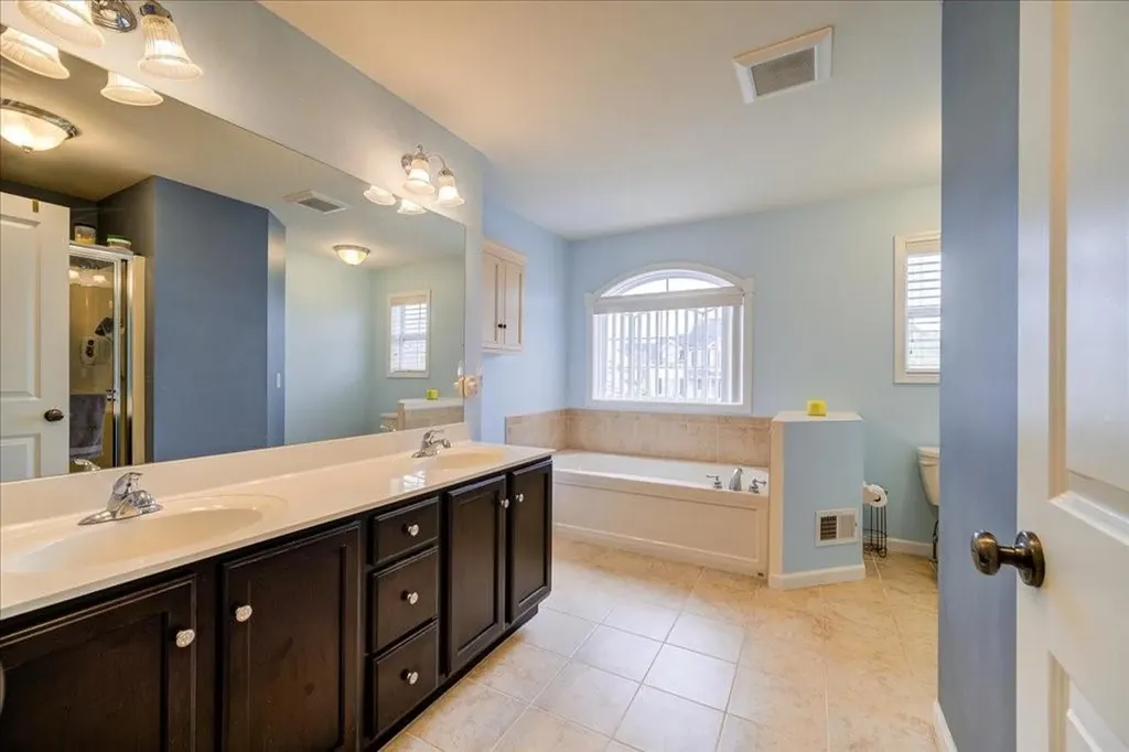 102 Stratford Drive Poughkeepsie NY 12603