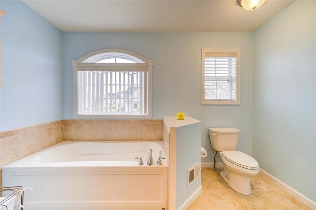 102 Stratford Drive Poughkeepsie NY 12603