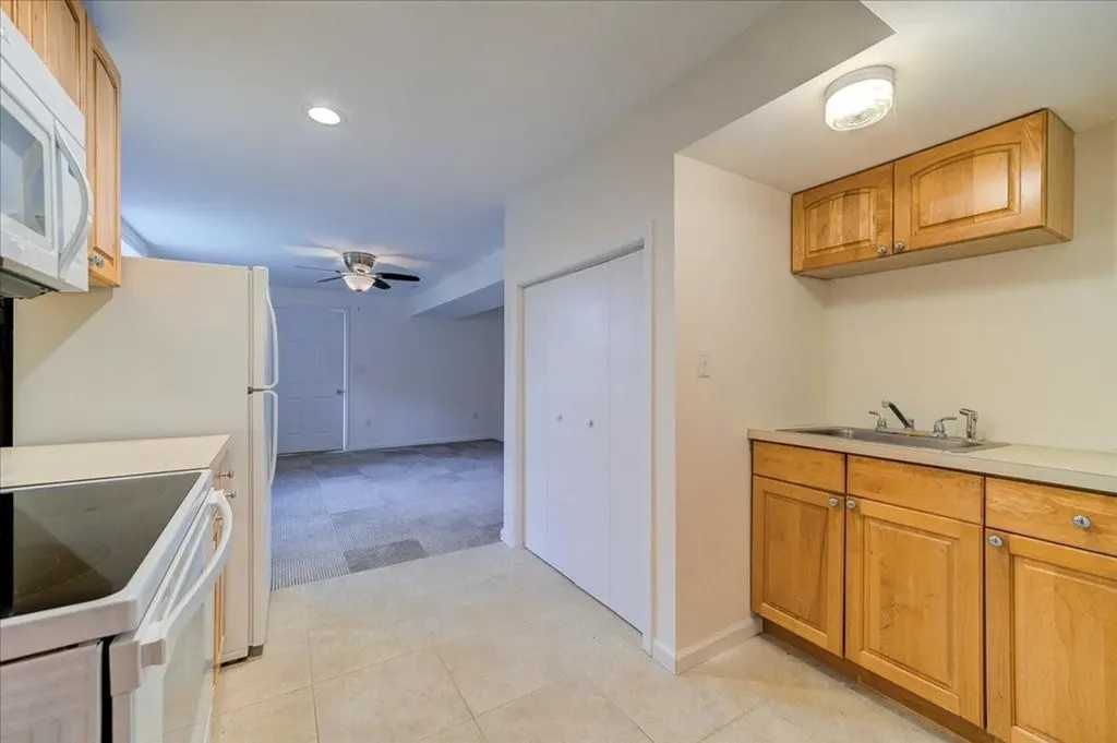 102 Stratford Drive Poughkeepsie NY 12603