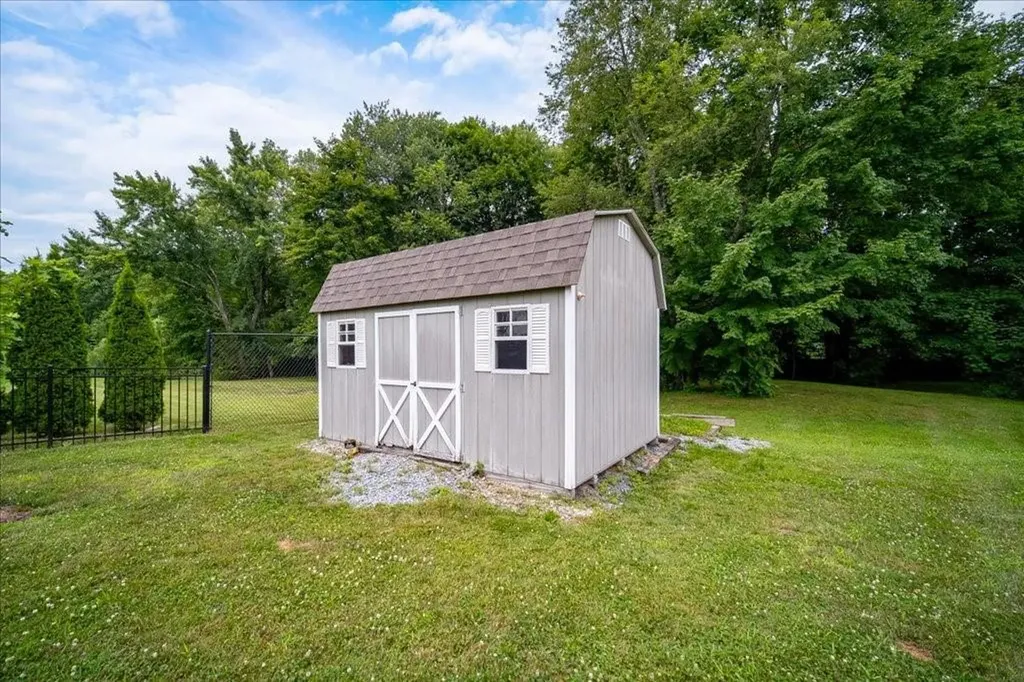 102 Stratford Drive Poughkeepsie NY 12603