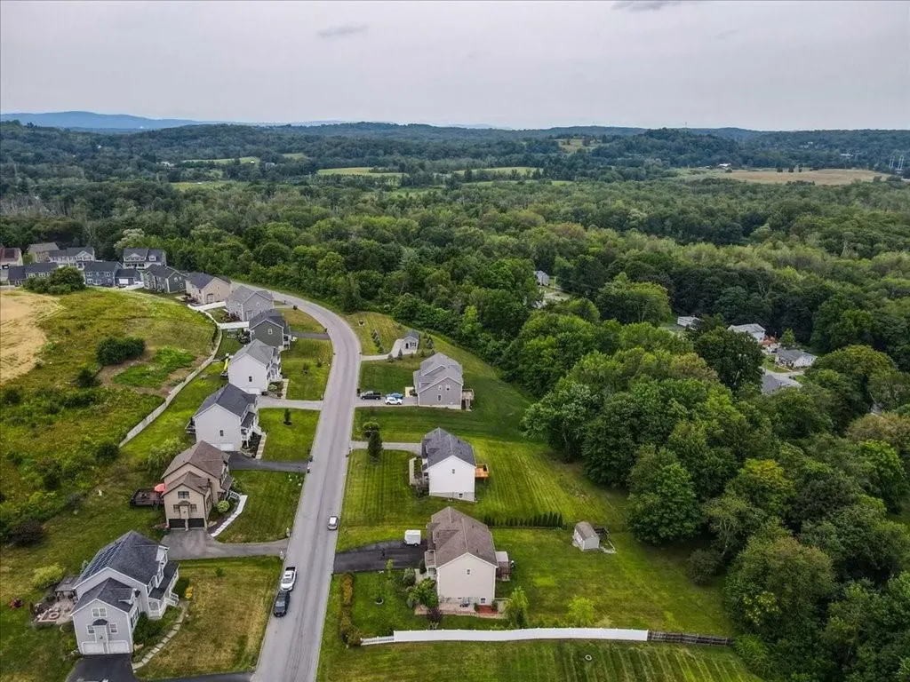 102 Stratford Drive Poughkeepsie NY 12603