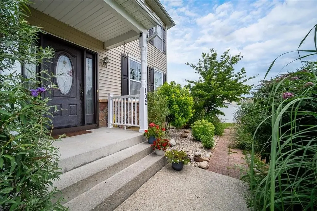 102 Stratford Drive Poughkeepsie NY 12603