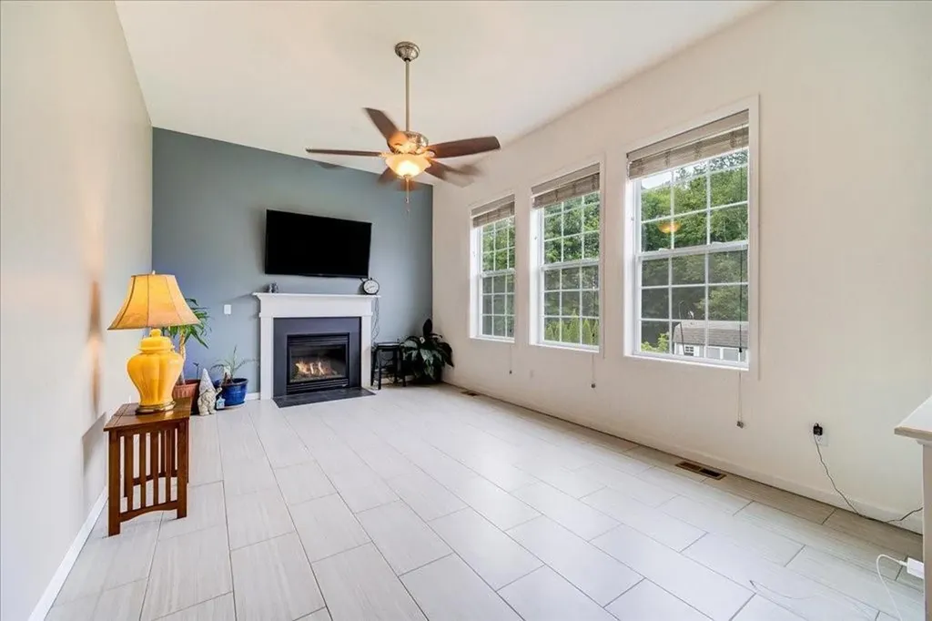 102 Stratford Drive Poughkeepsie NY 12603