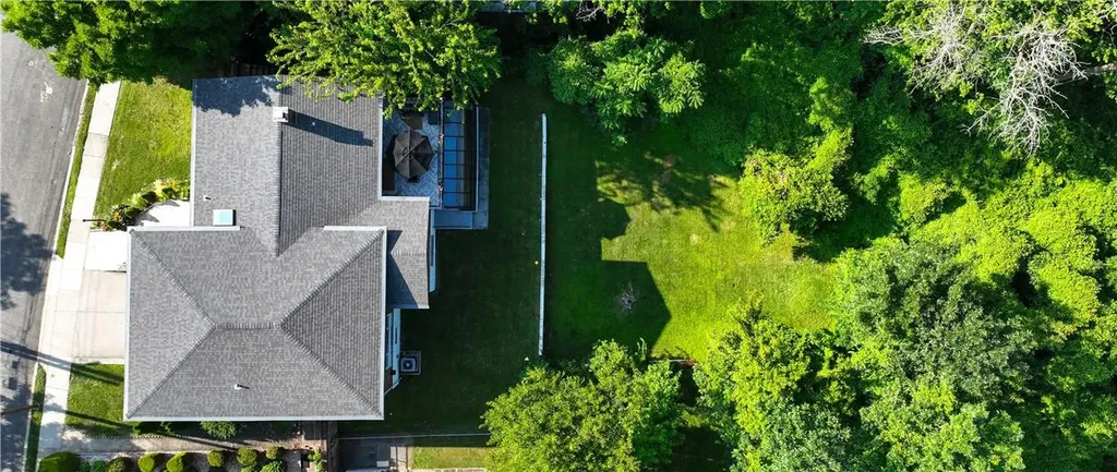989 Split Rock Road Pelham NY 10803