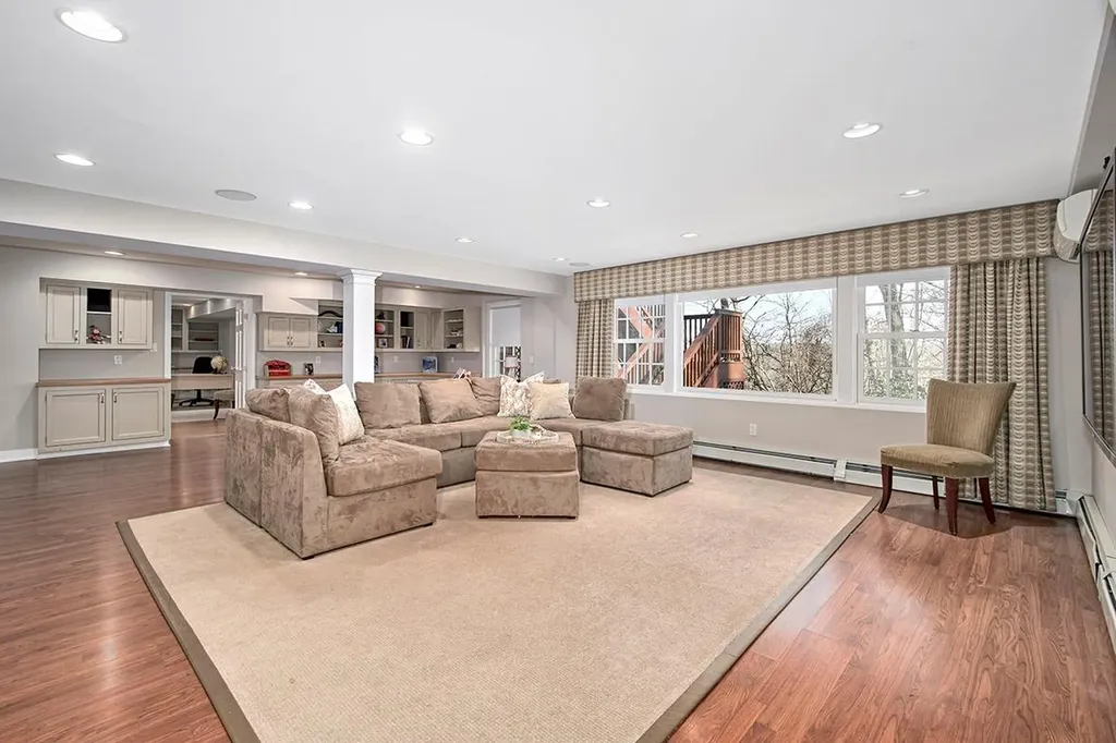 22 Mountain Peak Road Chappaqua NY 10514