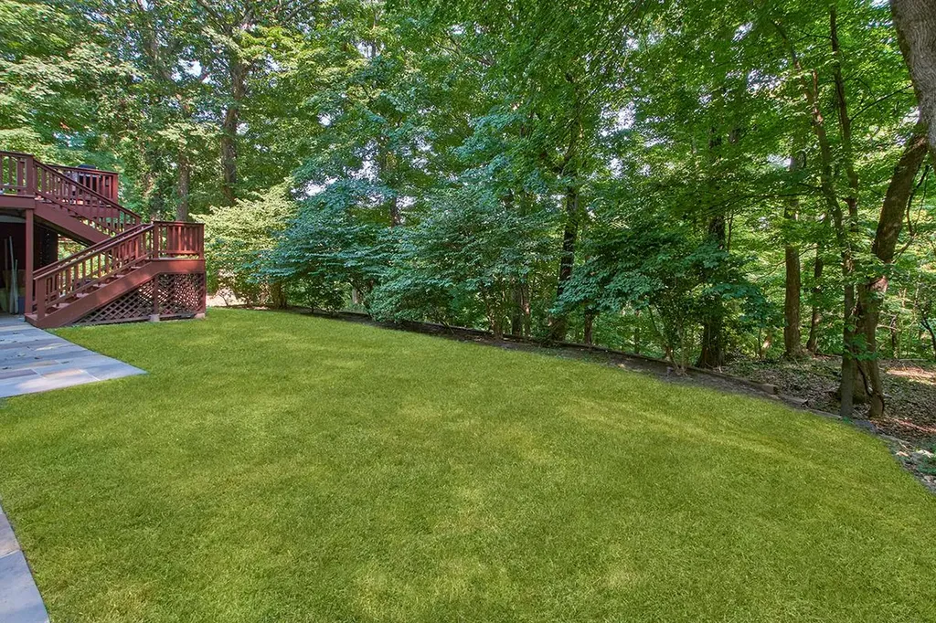 22 Mountain Peak Road Chappaqua NY 10514