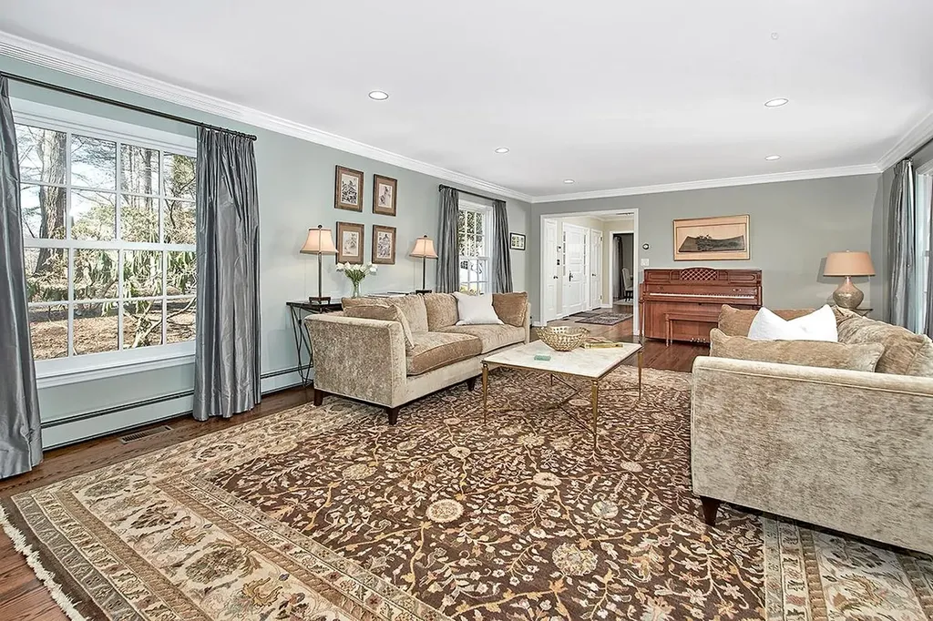 22 Mountain Peak Road Chappaqua NY 10514