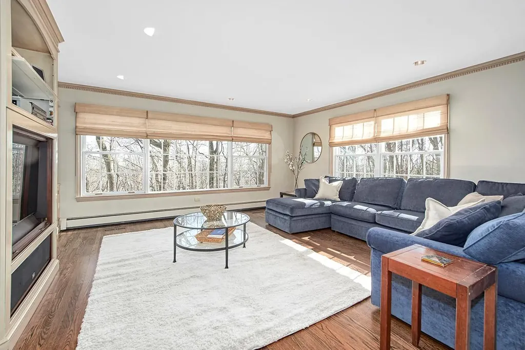 22 Mountain Peak Road Chappaqua NY 10514