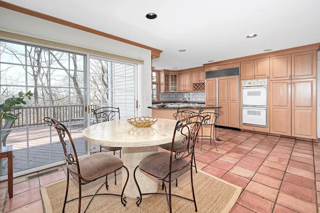 22 Mountain Peak Road Chappaqua NY 10514