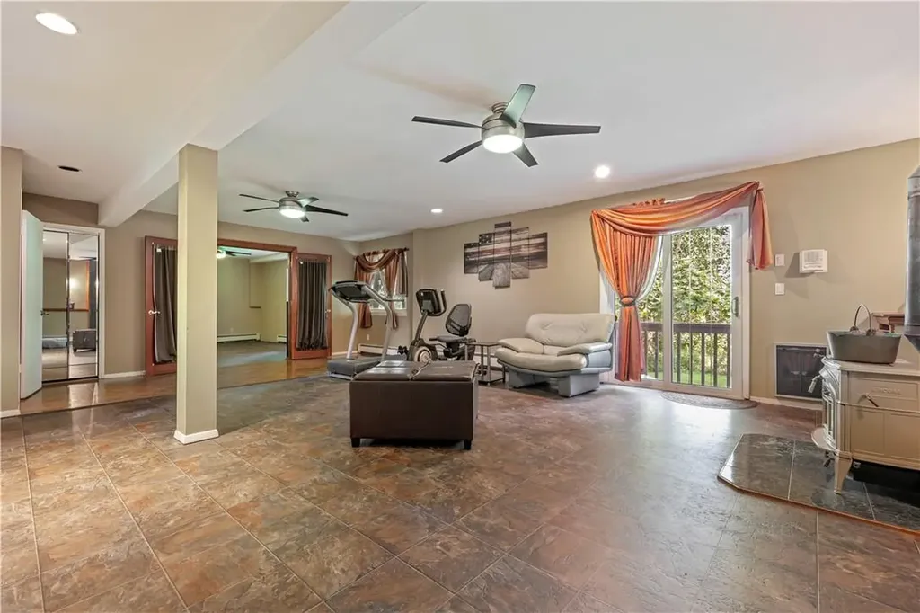 44 Crest Drive Mahopac NY 10541
