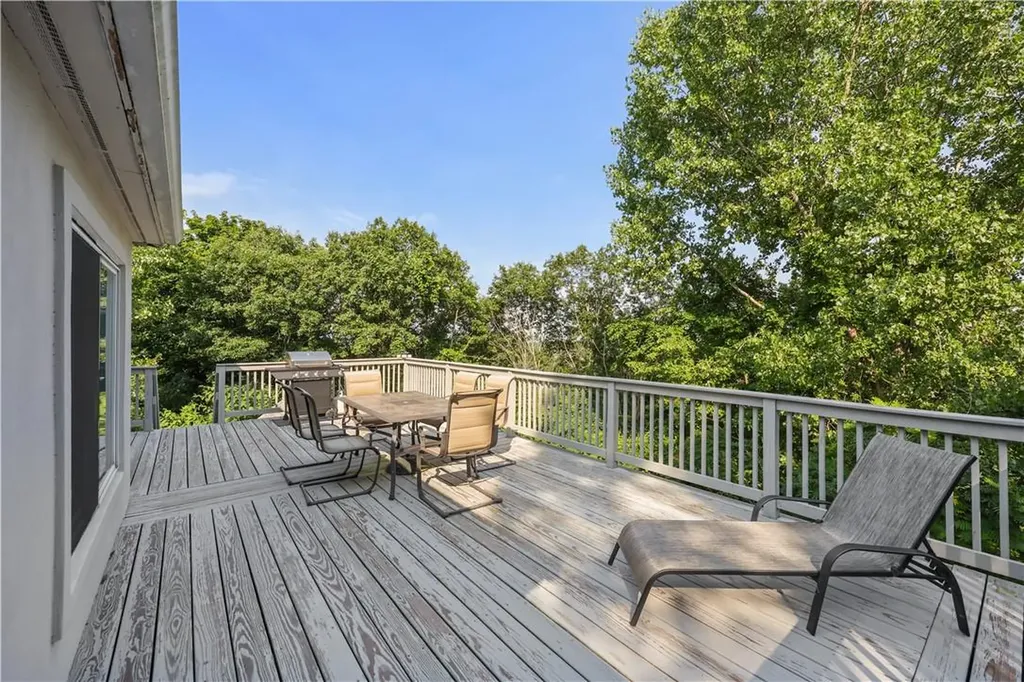 44 Crest Drive Mahopac NY 10541