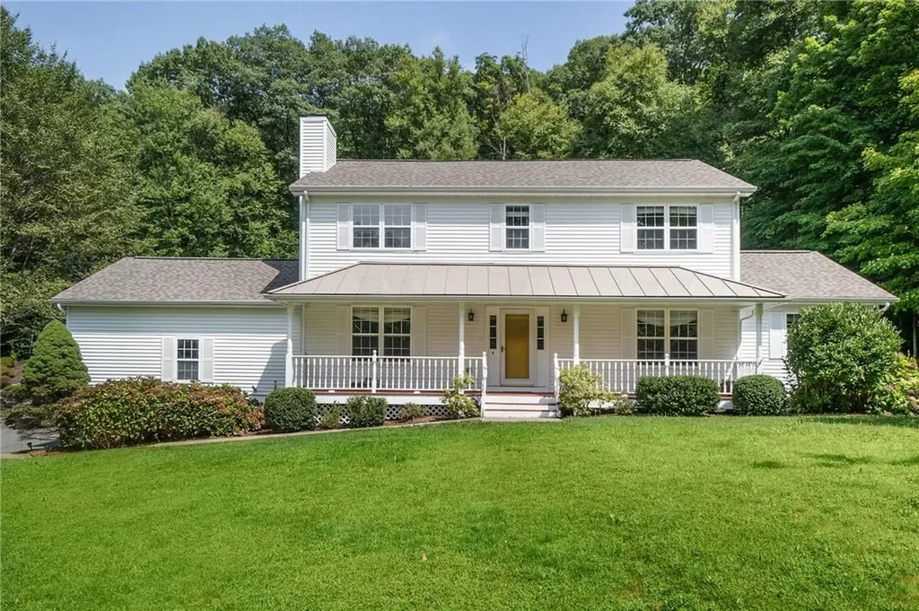 18 Indian Hill Road Brewster NY 10509